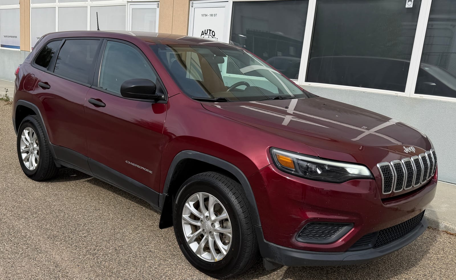 2019 Jeep Cherokee Sport